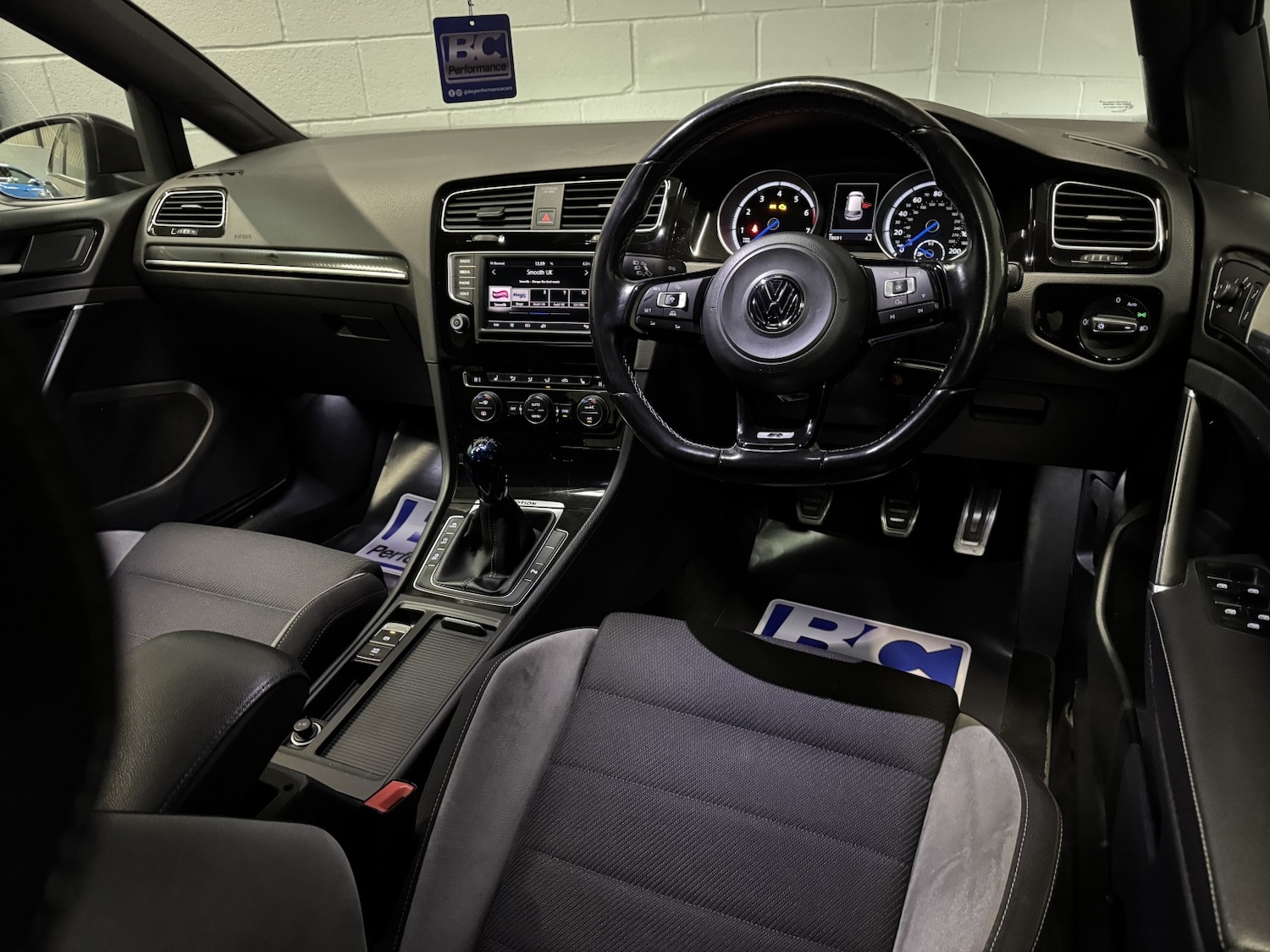 Used Volkswagen Golf 2017 for sale - 76624421: Photo 45