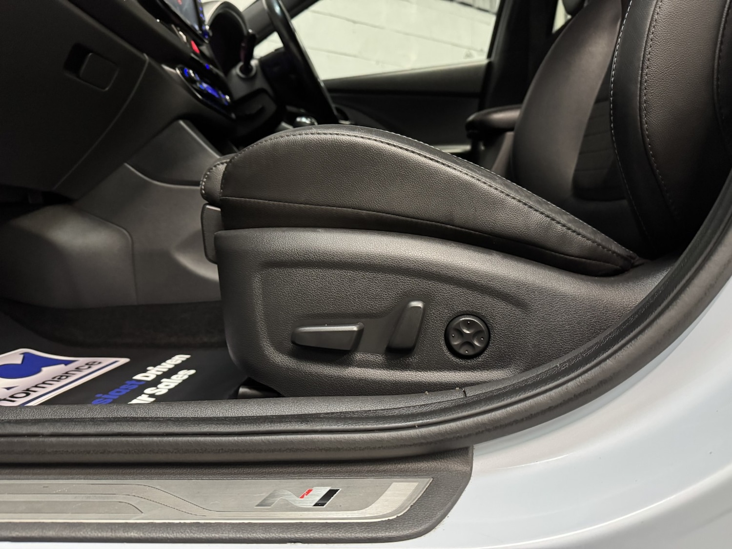 Used Hyundai i30 2018 for sale - 76305610: Photo 49