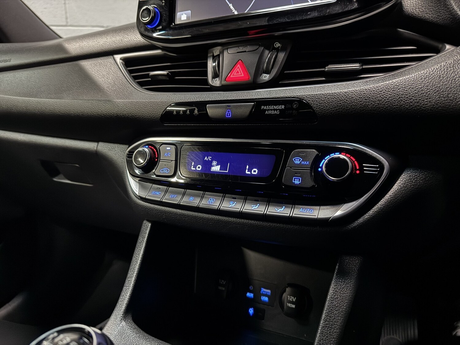 Used Hyundai i30 2018 for sale - 76305610: Photo 58