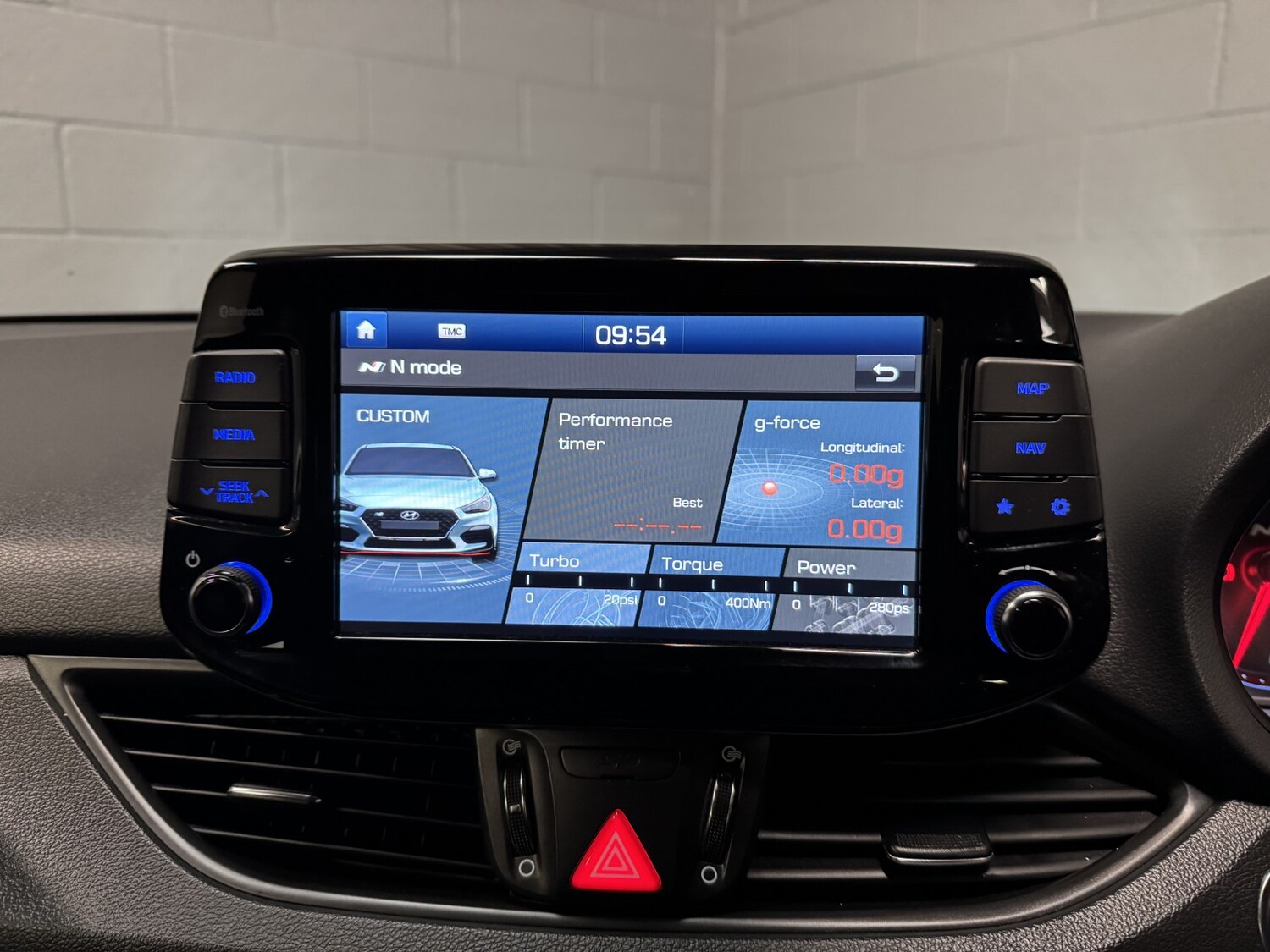 Used Hyundai i30 2018 for sale - 76305610: Photo 60