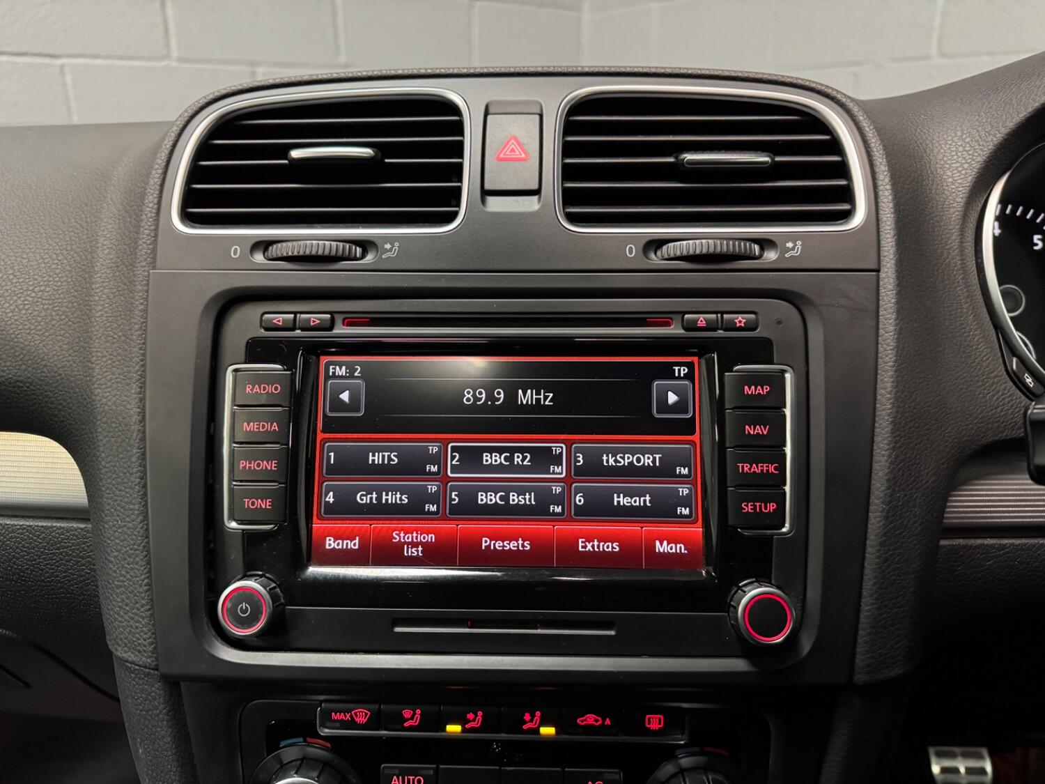 Used Volkswagen Golf 2010 for sale - 77997300: Photo 16