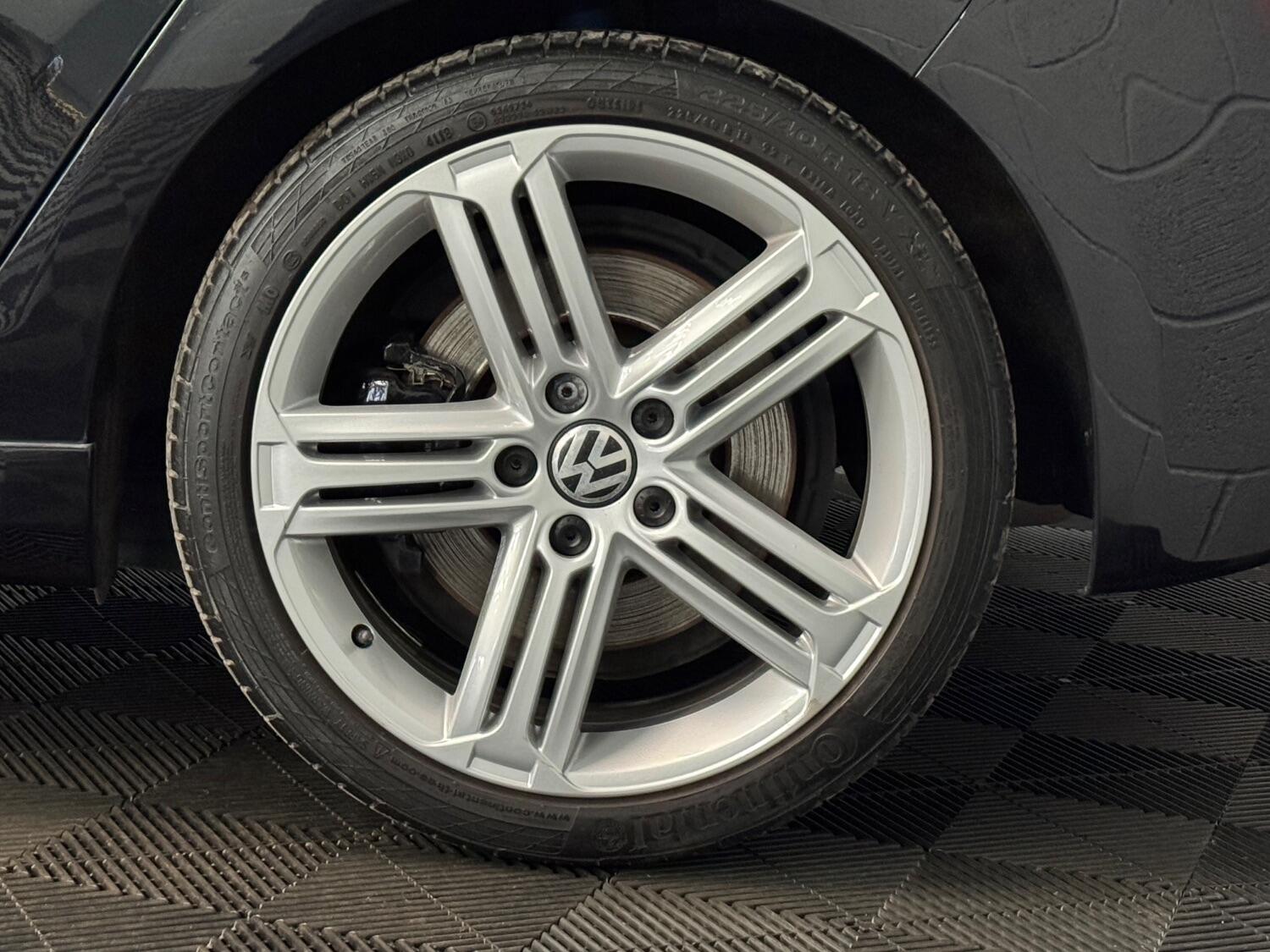 Used Volkswagen Golf 2010 for sale - 77997300: Photo 25