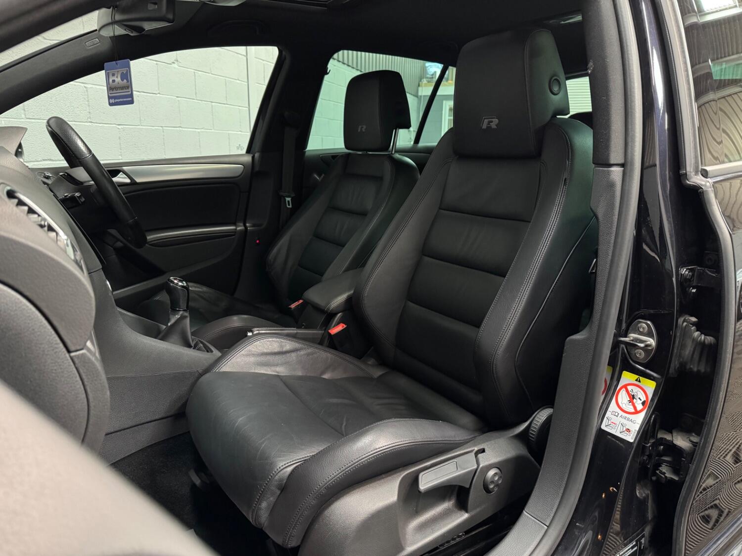 Used Volkswagen Golf 2010 for sale - 77997300: Photo 47