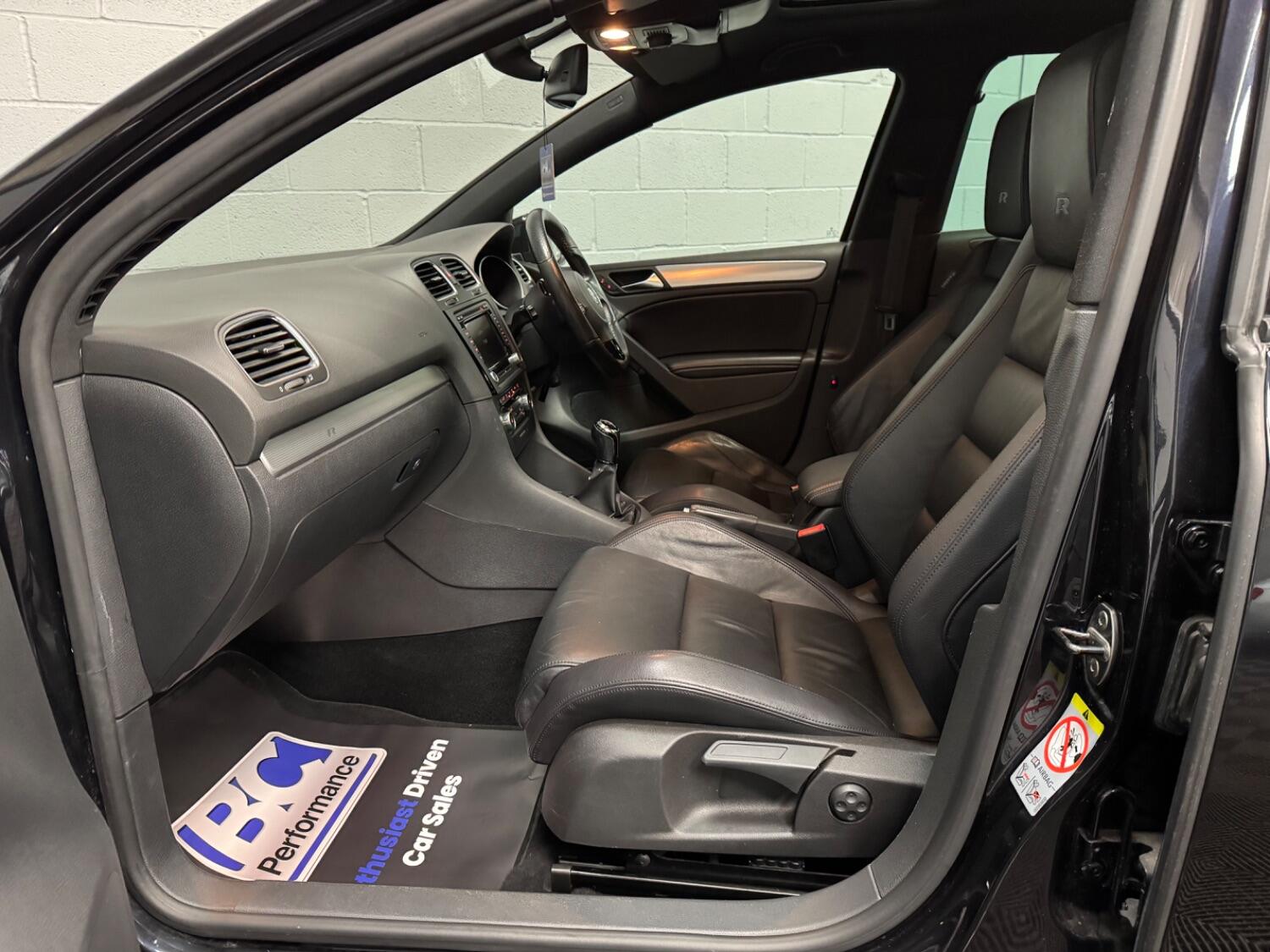 Used Volkswagen Golf 2010 for sale - 77997300: Photo 48