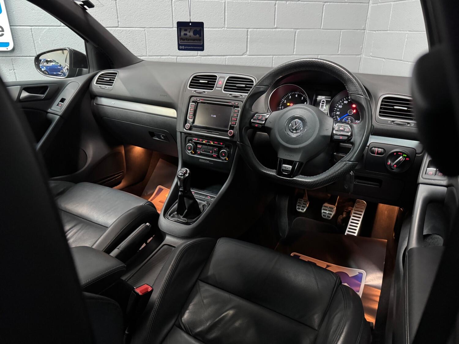 Used Volkswagen Golf 2010 for sale - 77997300: Photo 53