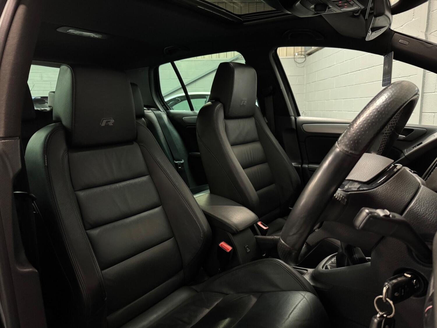 Used Volkswagen Golf 2010 for sale - 77997300: Photo 8