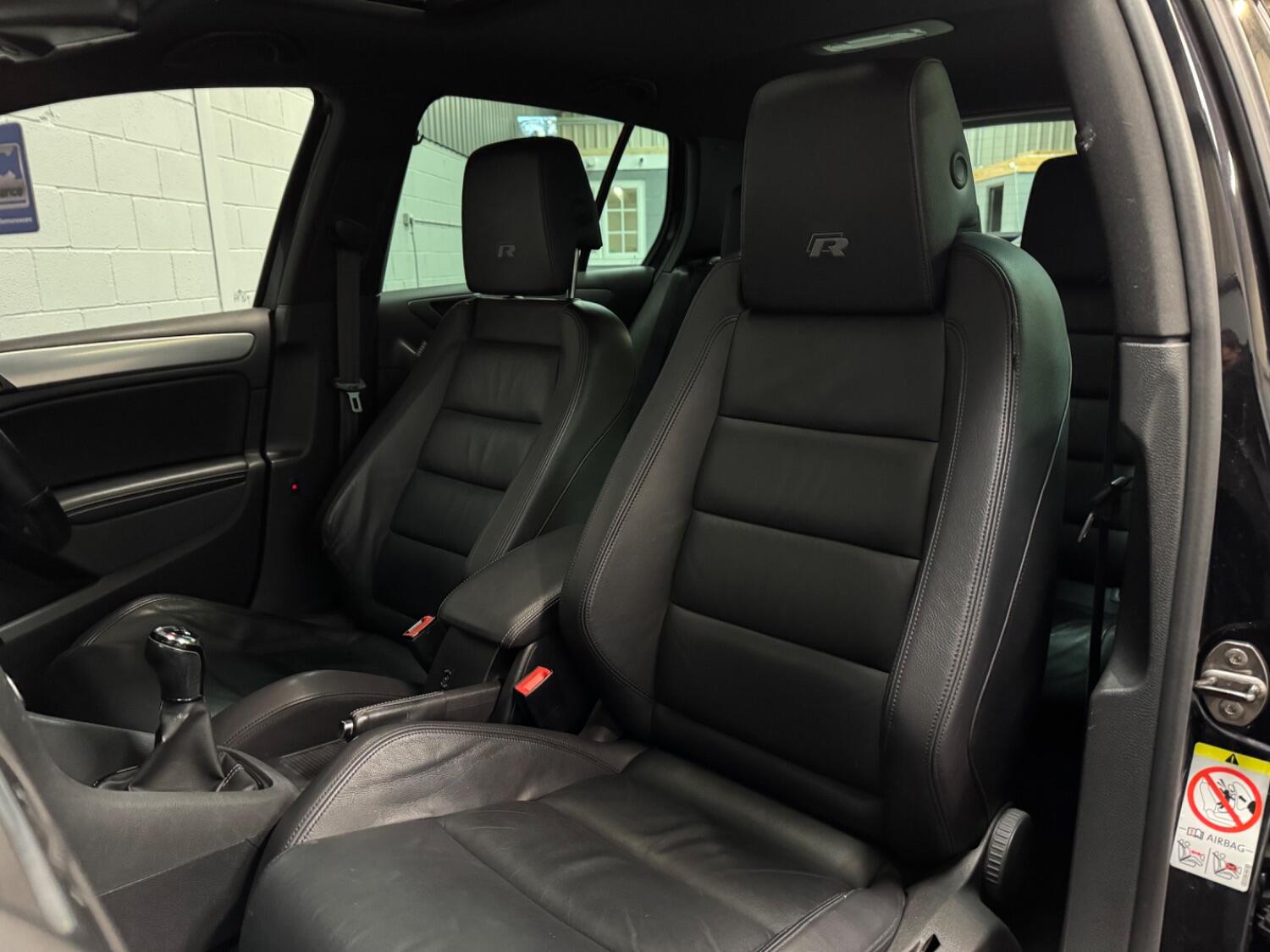 Used Volkswagen Golf 2010 for sale - 77997300: Photo 9