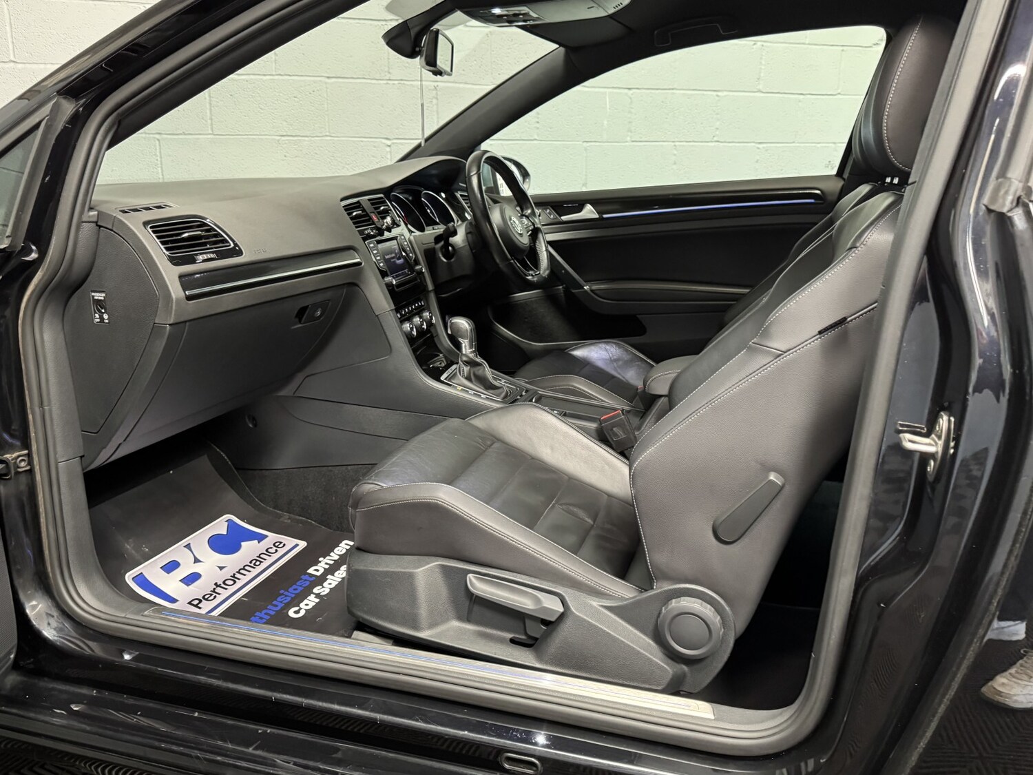 Used Volkswagen Golf 2015 for sale - 77997214: Photo 32