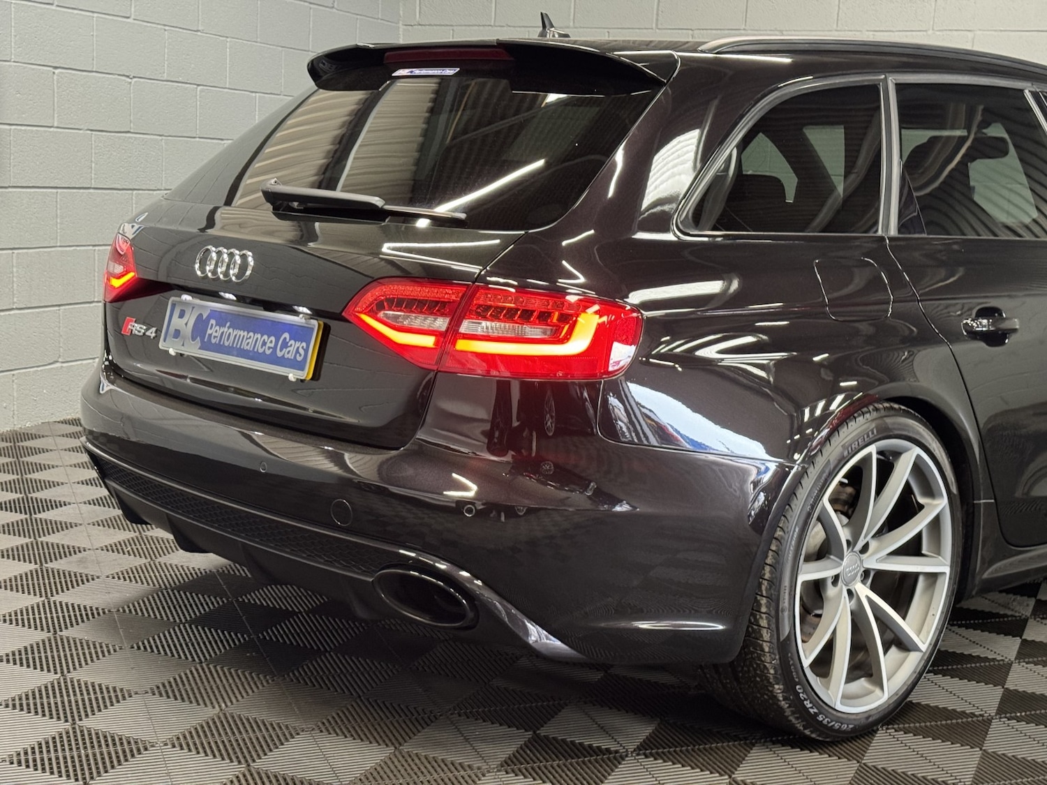 Used Audi RS4 2014 for sale - 76316409: Photo 3