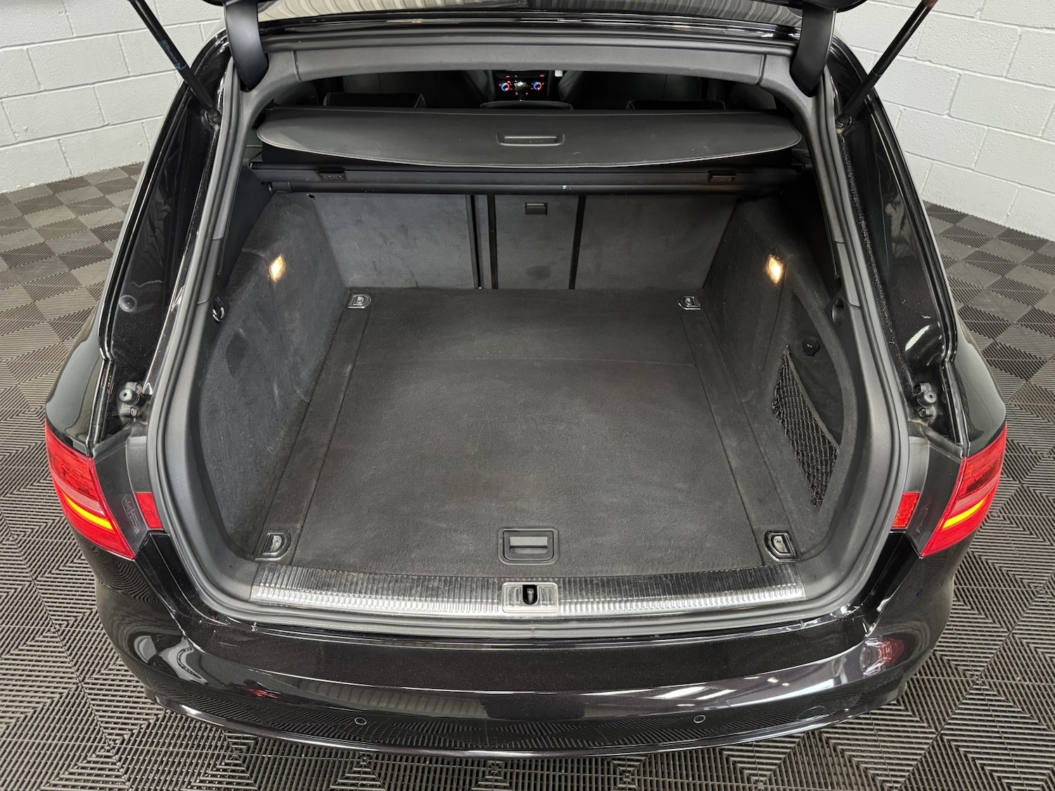 Used Audi RS4 2014 for sale - 76316409: Photo 44