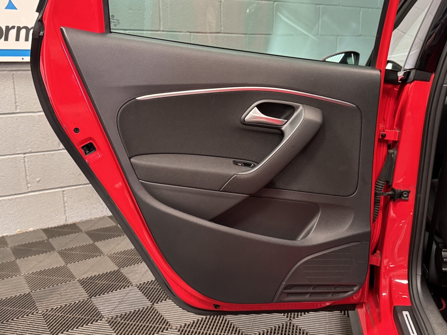 Used Volkswagen Polo 2016 for sale - 77836813: Photo 38