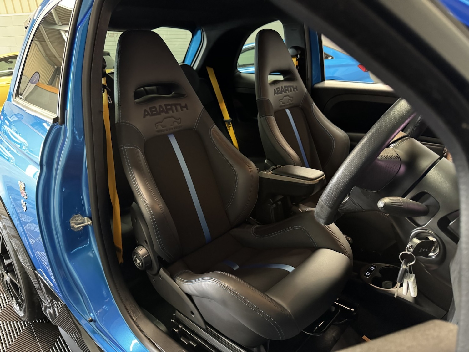 Used Abarth 695 2023 for sale - 77656322: Photo 12