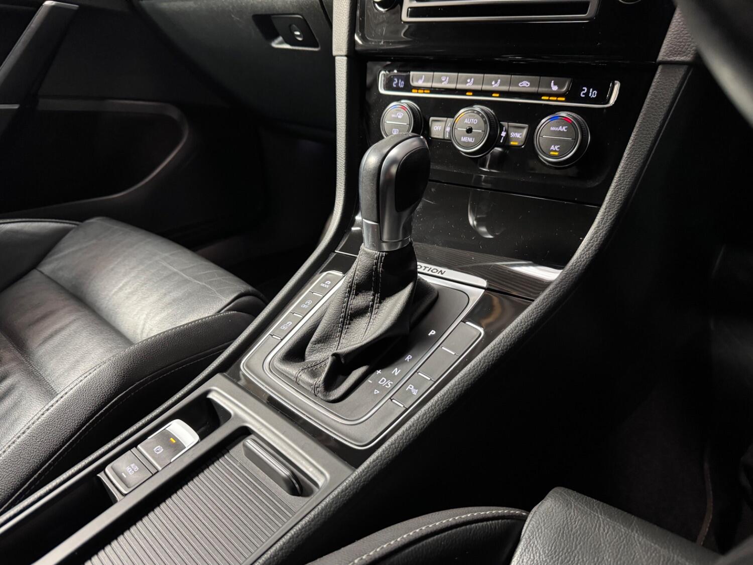 Used Volkswagen Golf 2016 for sale - 77668678: Photo 12