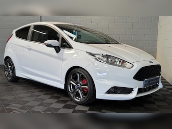 Used Ford Fiesta 2016 for sale - 76070369: Photo