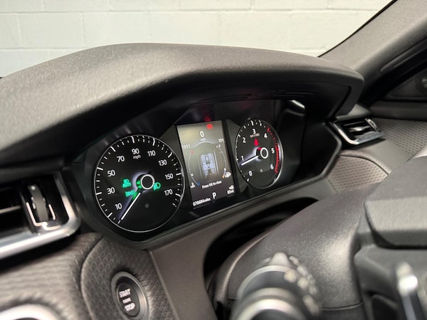 Used Land Rover Range Rover Velar 2018 for sale - 76305549: Photo 15