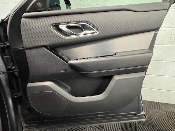 Used Land Rover Range Rover Velar 2018 for sale - 76305549: Photo 59