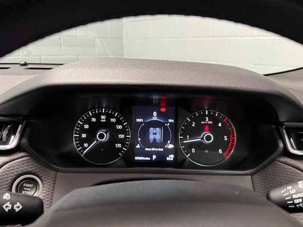 Used Land Rover Range Rover Velar 2018 for sale - 76305549: Photo 64