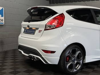 Used Ford Fiesta 2015 for sale - 78997743: Photo