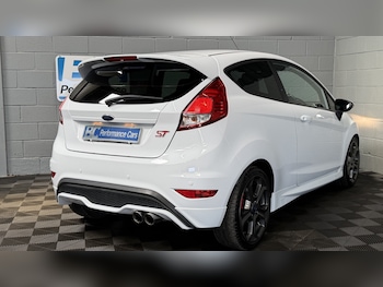 Used Ford Fiesta 2015 for sale - 78997743: Photo