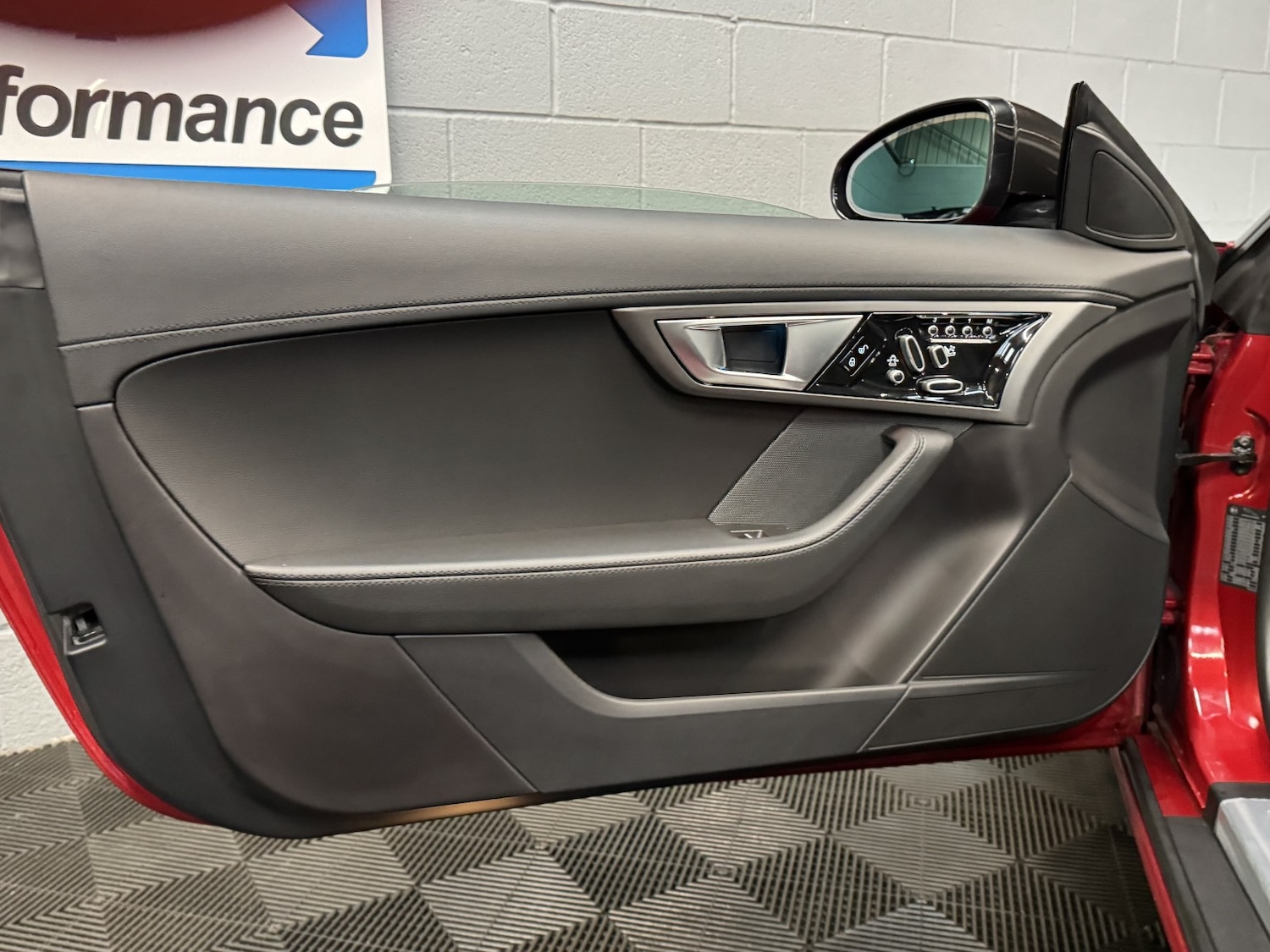 Used Jaguar F-Type 2013 for sale - 77310687: Photo 39