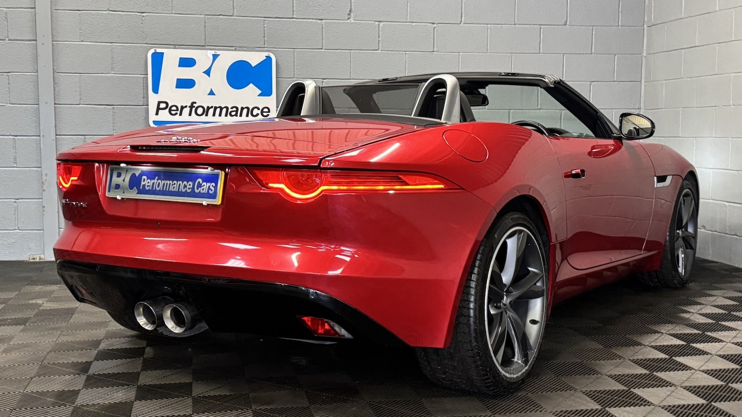 Used Jaguar F-Type 2013 for sale - 77310687: Photo 4