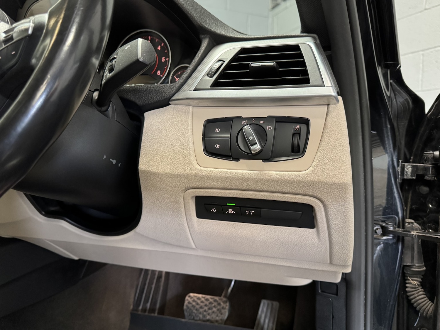 Used BMW 3 Series 2017 for sale - 77836821: Photo 11