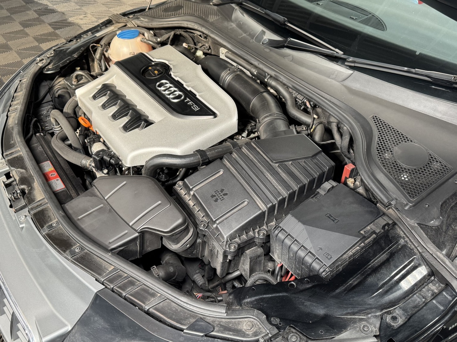 Used Audi TT 2009 for sale - 77921379: Photo 42