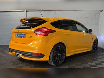 Used Ford Focus 2015 for sale - 79240233: Photo