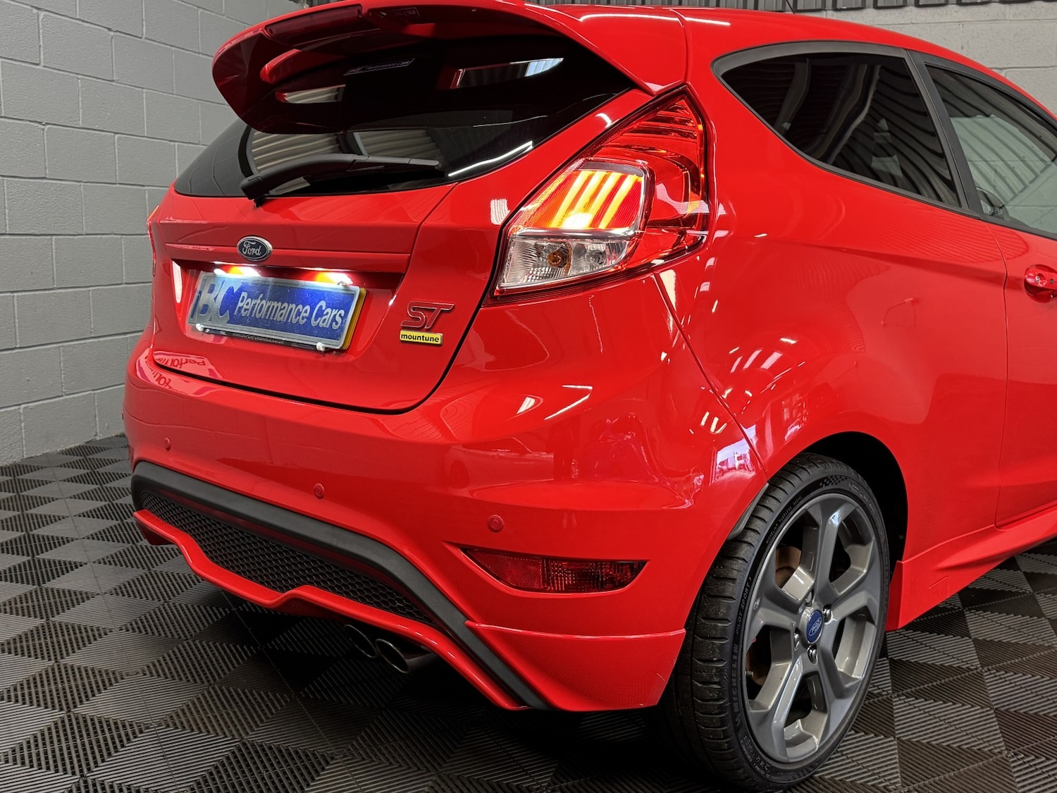 Used Ford Fiesta 2015 for sale - 76476961: Photo 25