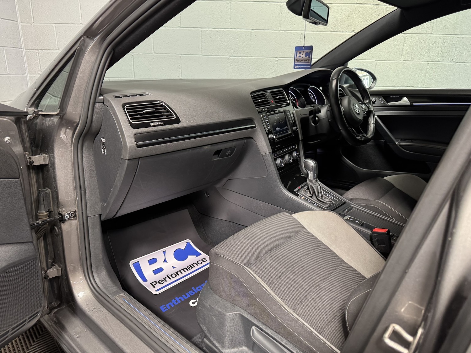 Used Volkswagen Golf 2016 for sale - 78168940: Photo 38