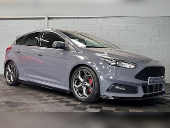 Used Ford Focus 2015 for sale - 75621111: Photo