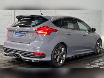 Used Ford Focus 2015 for sale - 75621111: Photo