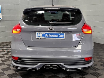 Used Ford Focus 2015 for sale - 75621111: Photo