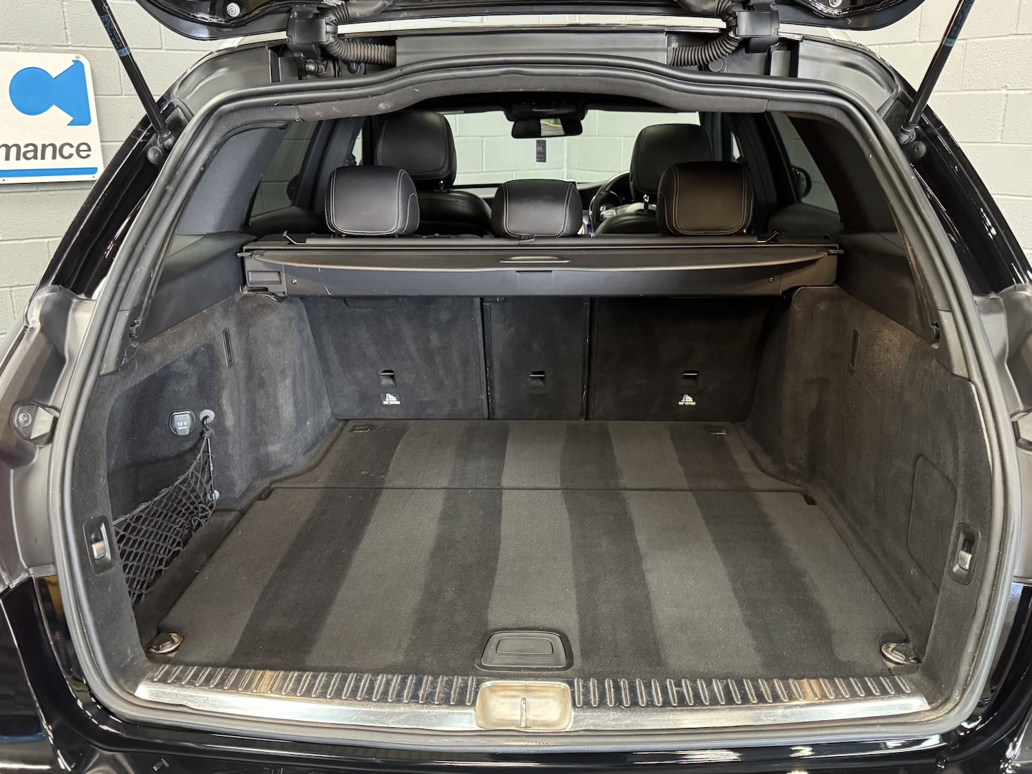 Used Mercedes-Benz C Class 2015 for sale - 77656329: Photo 18