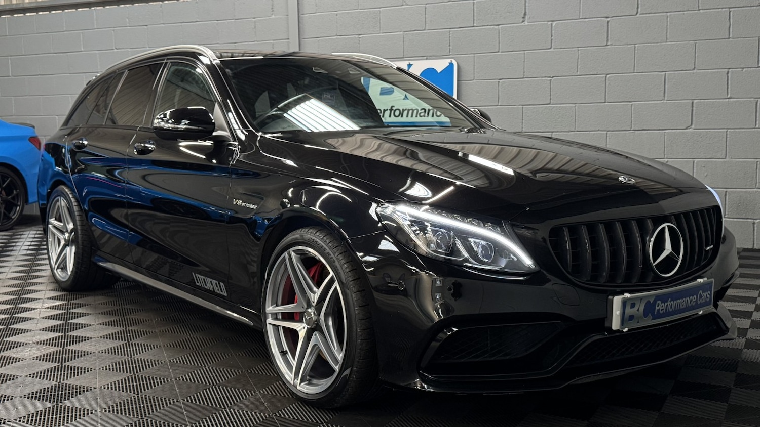 Used Mercedes-Benz C Class 2015 for sale - 77656329: Photo 2