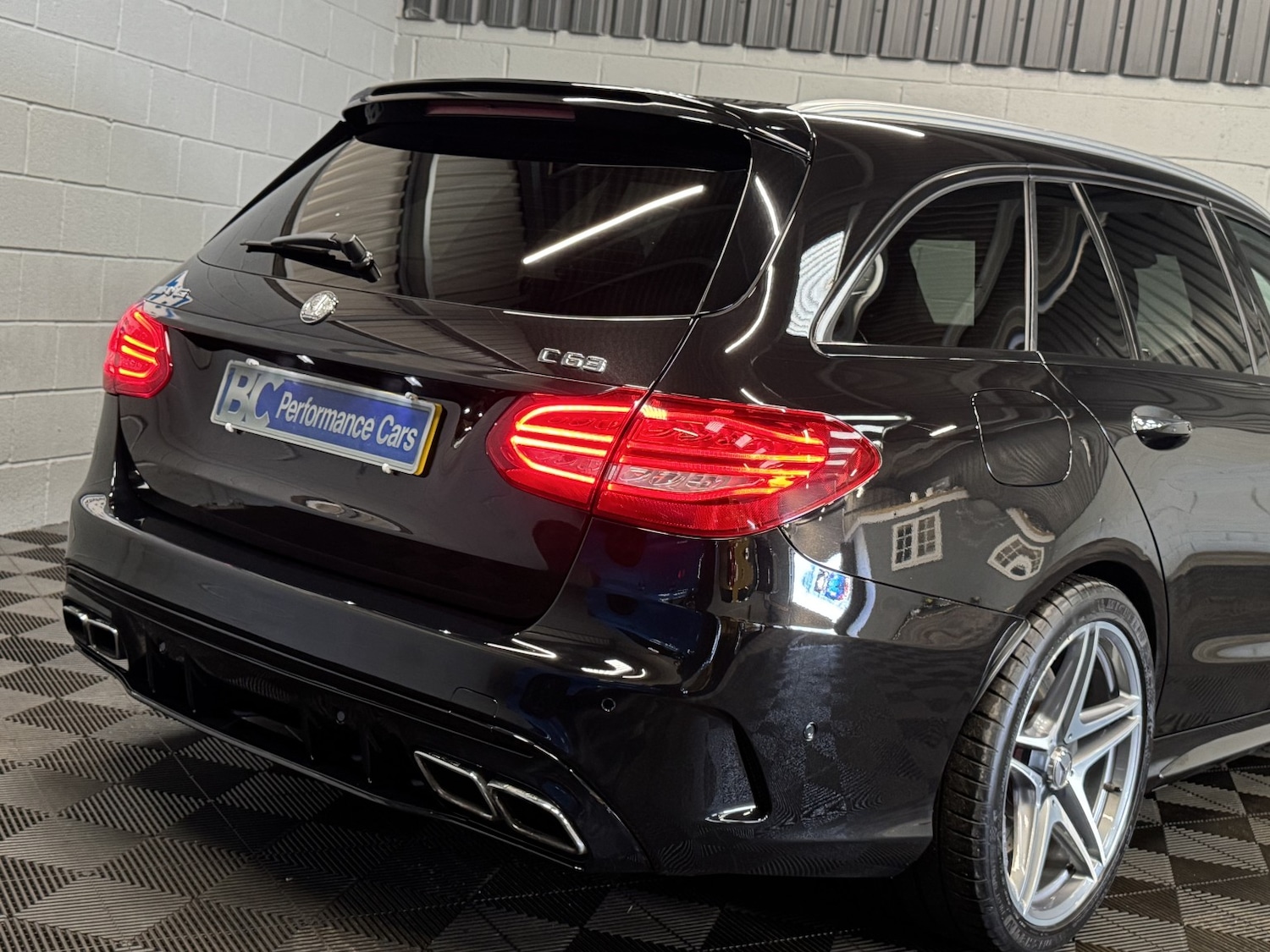 Used Mercedes-Benz C Class 2015 for sale - 77656329: Photo 3