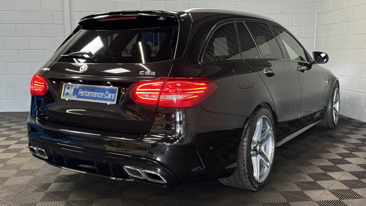 Used Mercedes-Benz C Class 2015 for sale - 77656329: Photo 4