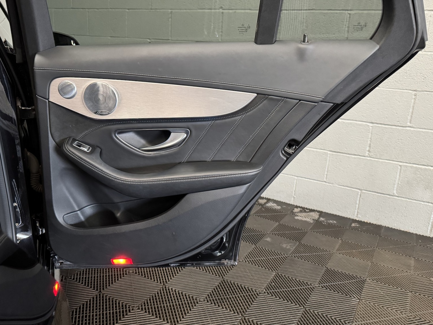 Used Mercedes-Benz C Class 2015 for sale - 77656329: Photo 51