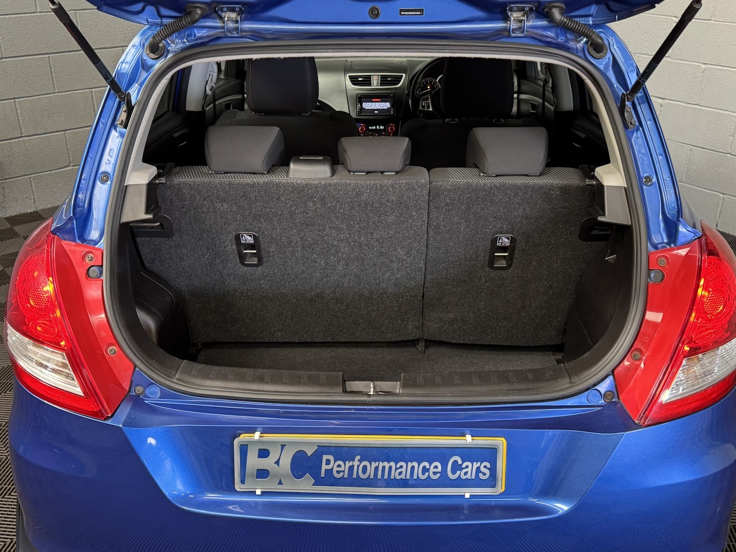 Used Suzuki Swift 2015 for sale - 77953977: Photo 30