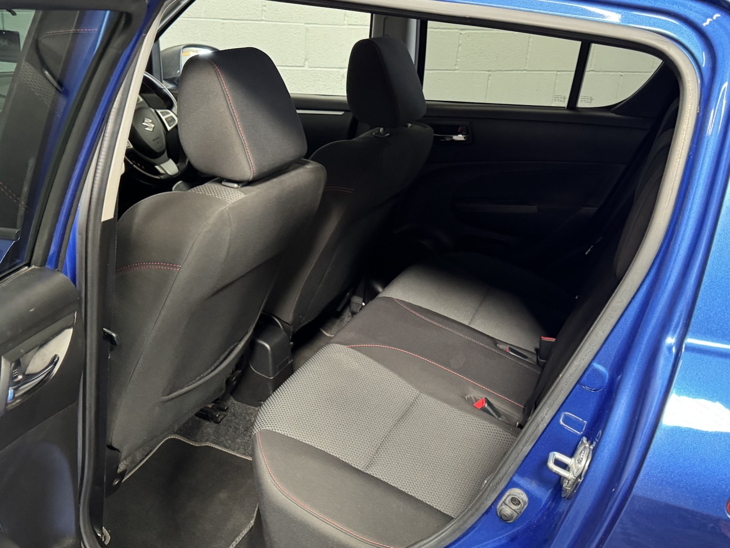 Used Suzuki Swift 2015 for sale - 77953977: Photo 32