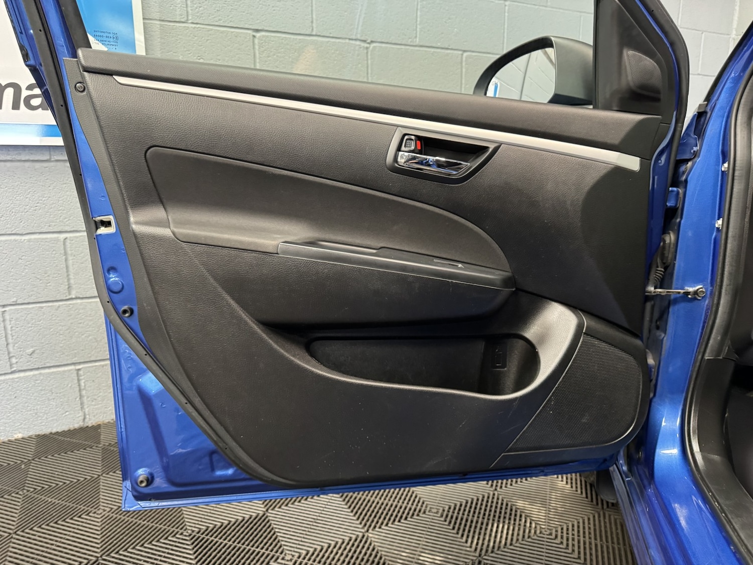 Used Suzuki Swift 2015 for sale - 77953977: Photo 35