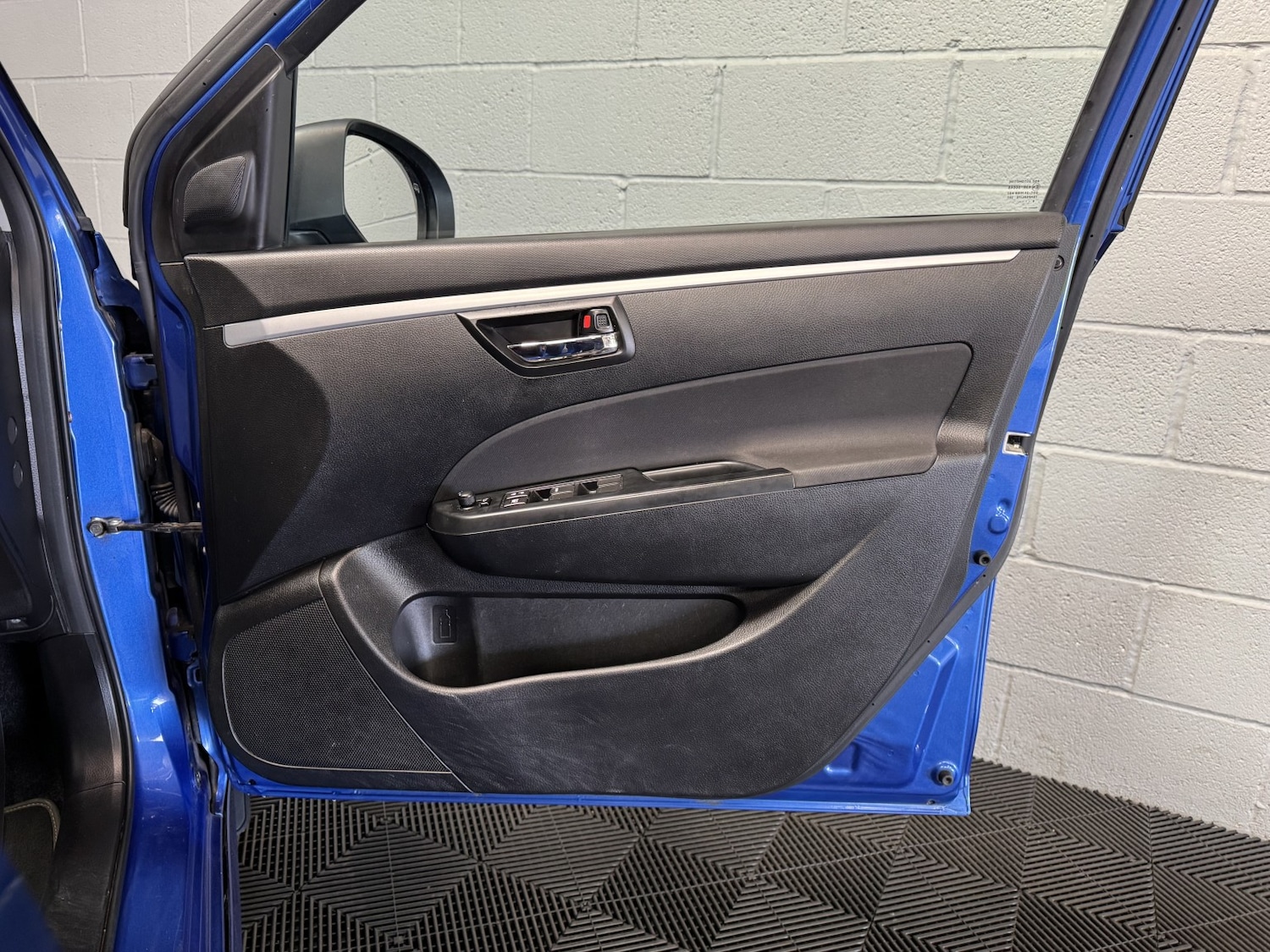 Used Suzuki Swift 2015 for sale - 77953977: Photo 41