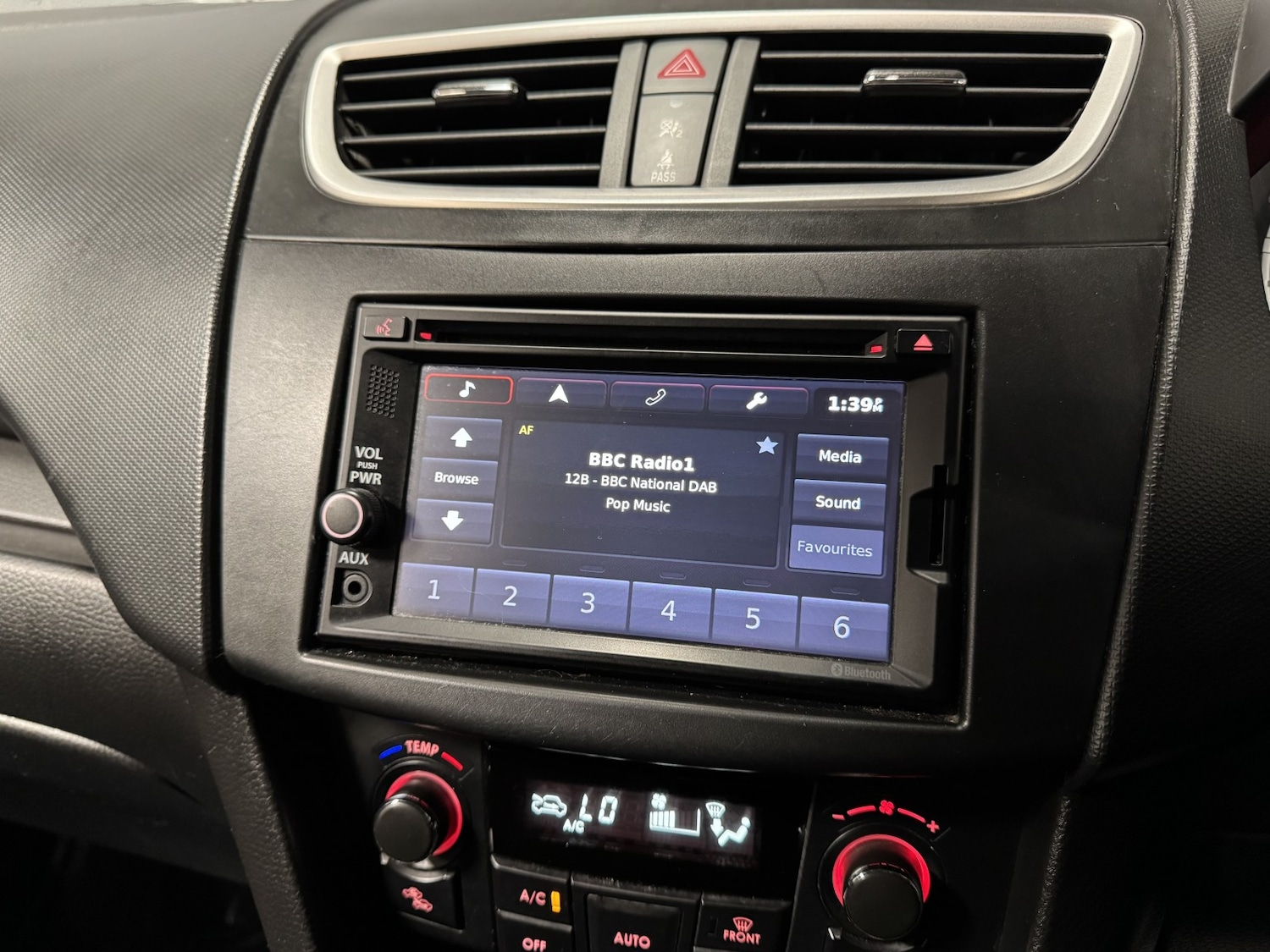 Used Suzuki Swift 2015 for sale - 77953977: Photo 45