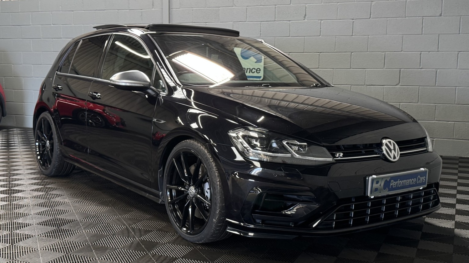 Used Volkswagen Golf 2019 for sale - 78112042: Photo 2
