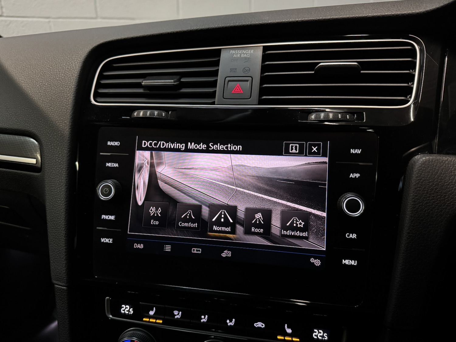 Used Volkswagen Golf 2019 for sale - 77310686: Photo 14