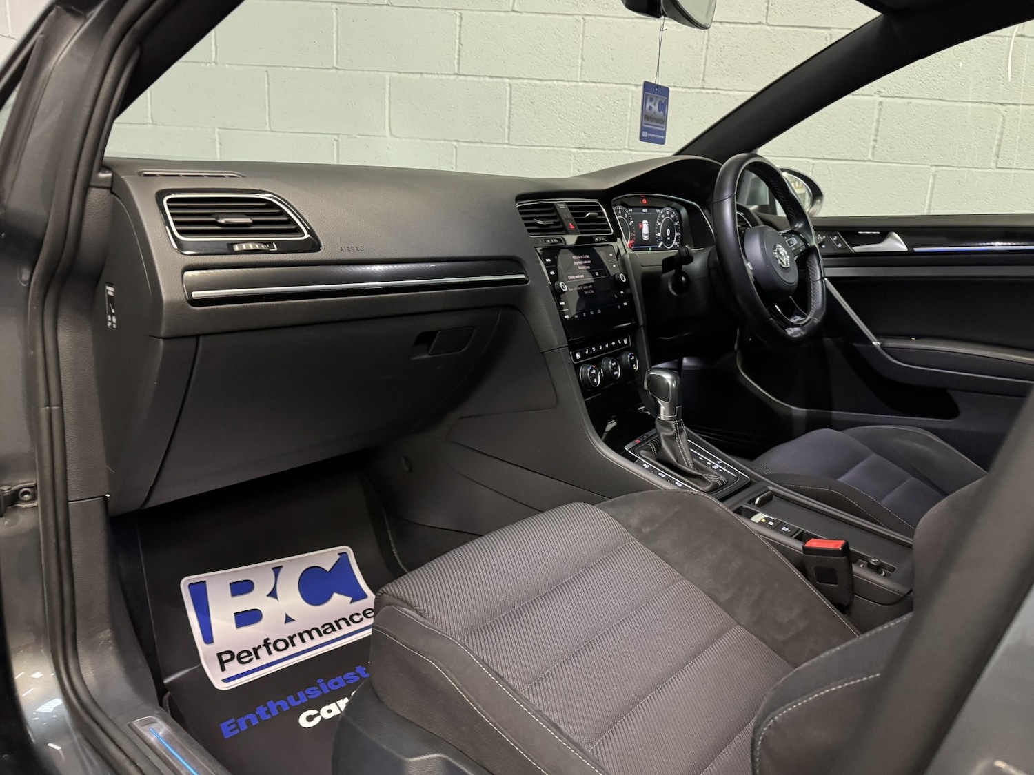 Used Volkswagen Golf 2019 for sale - 77310686: Photo 42