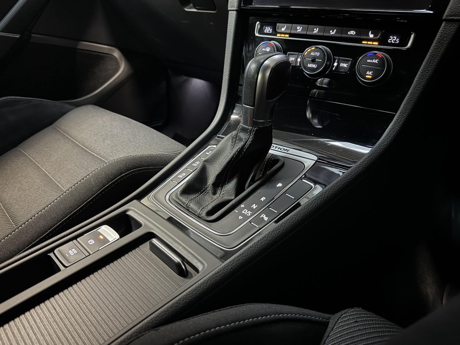 Used Volkswagen Golf 2019 for sale - 77310686: Photo 54