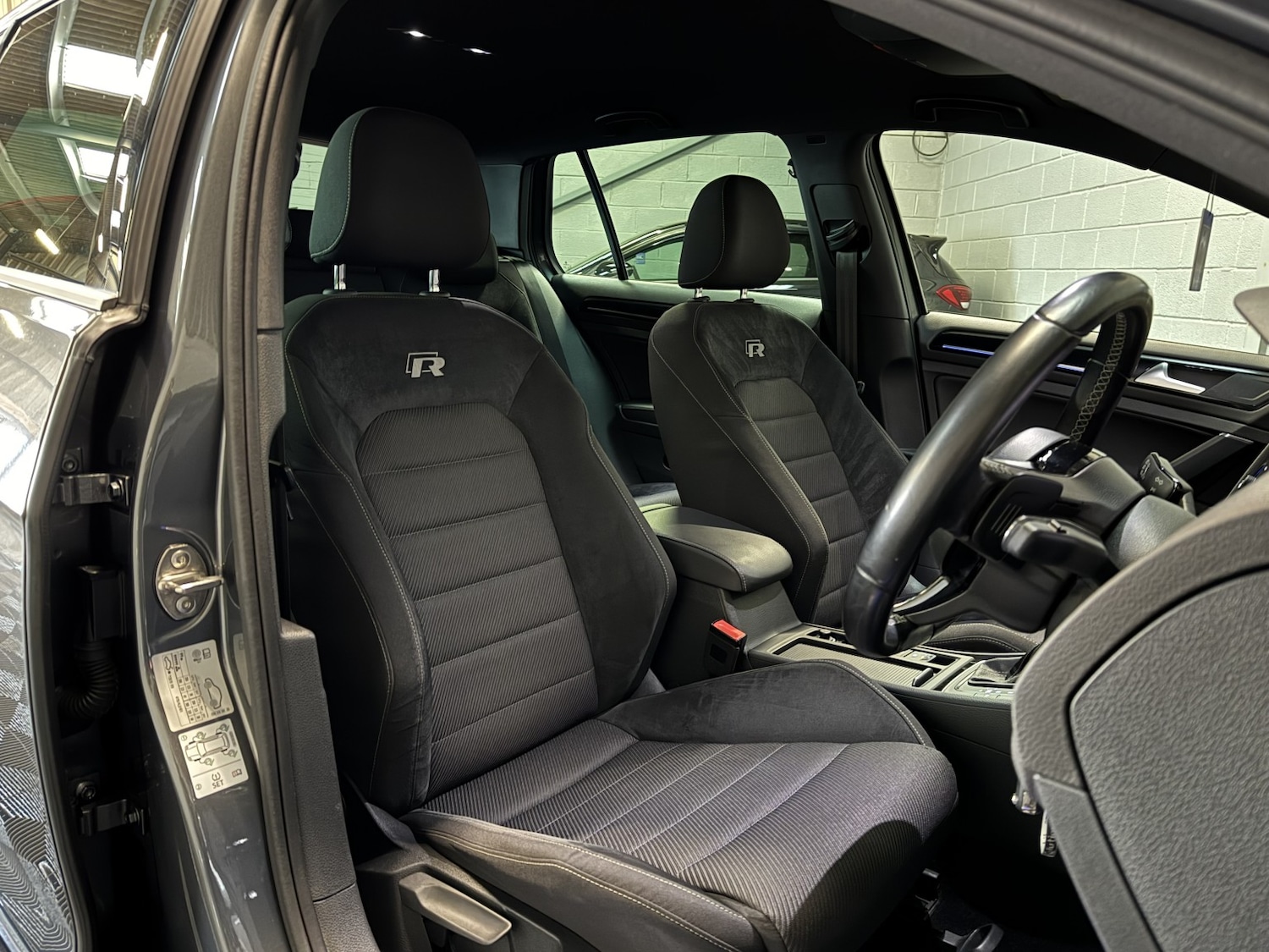 Used Volkswagen Golf 2019 for sale - 77310686: Photo 9