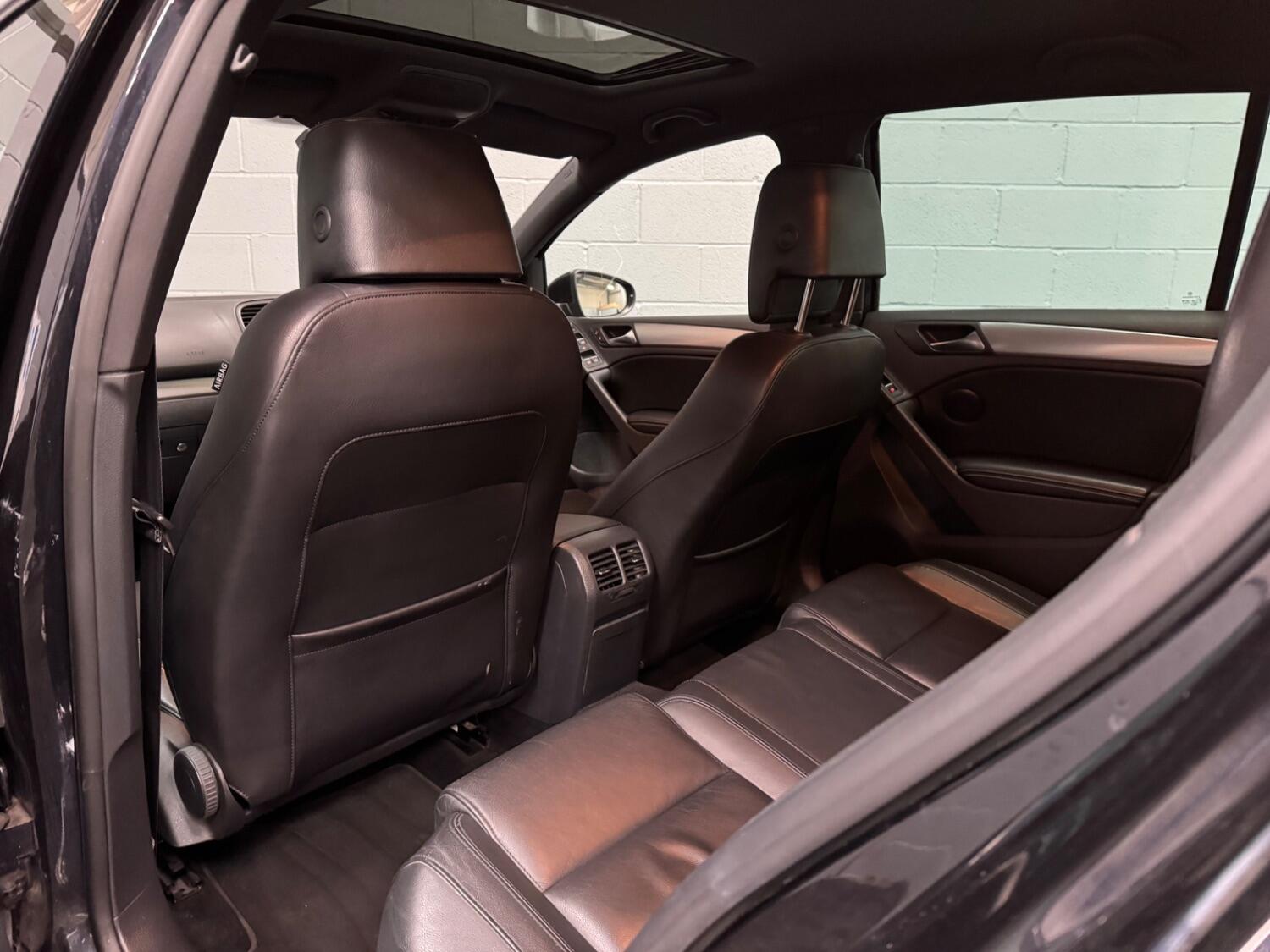 Used Volkswagen Golf 2010 for sale - 77687715: Photo 45