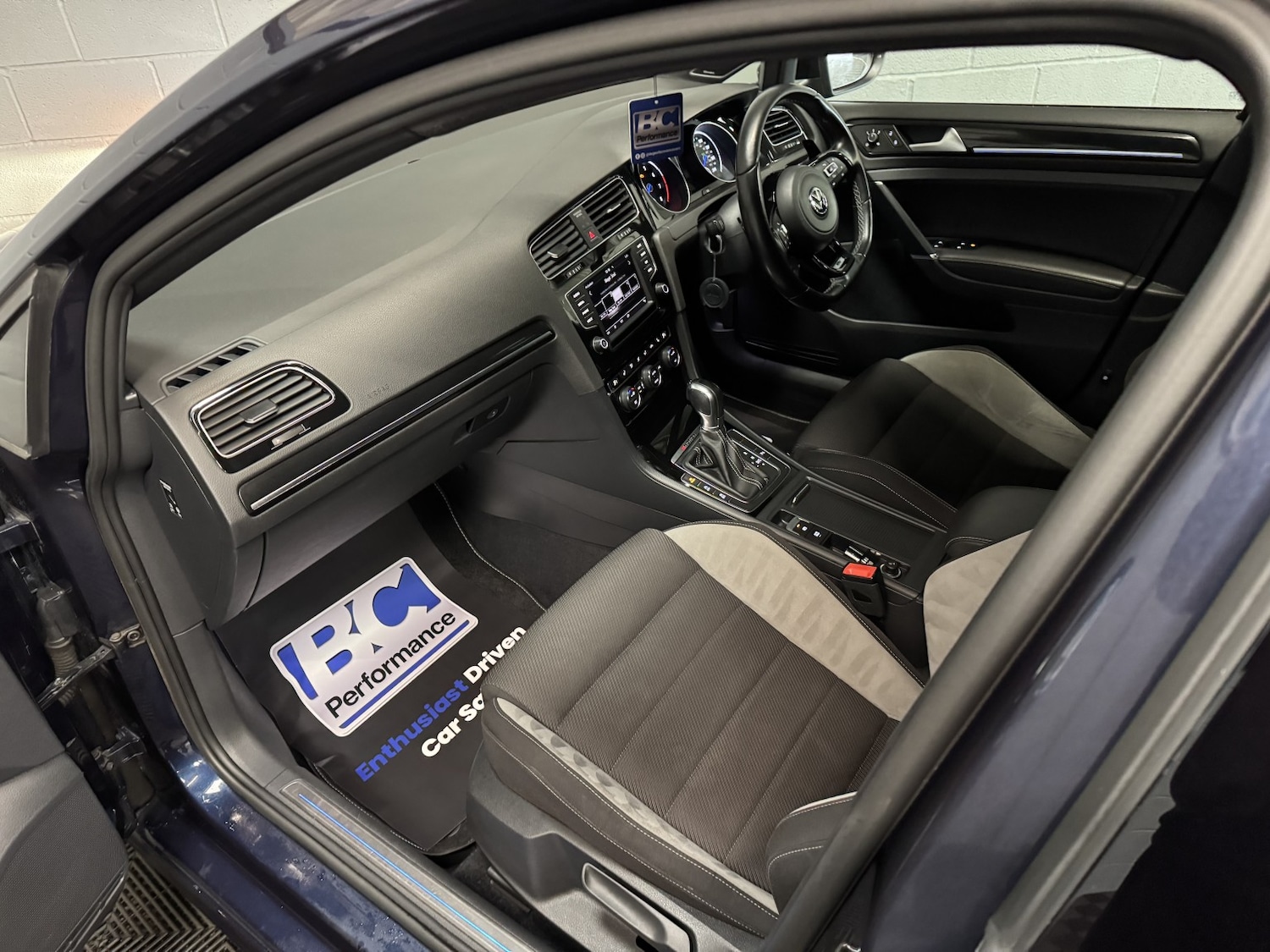 Used Volkswagen Golf 2016 for sale - 77997213: Photo 40